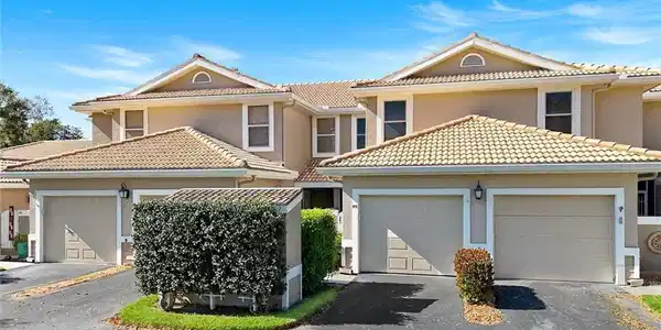 351 Emerald Bay CIR