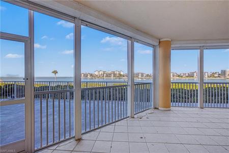 6000 Royal Marco WAY