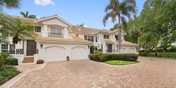 6830 San Marino DR