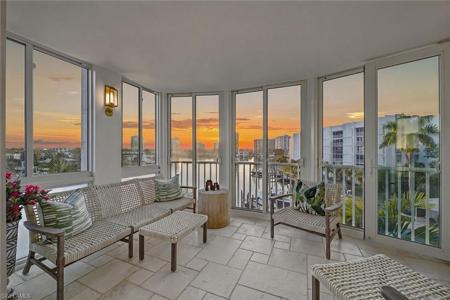 400 Park Shore DR