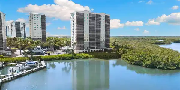 420 Cove Tower DR