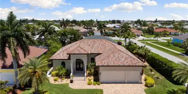 1450 Biscayne WAY