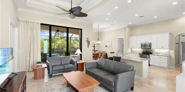 Image 4: Open layout with 2,087 square feet under air