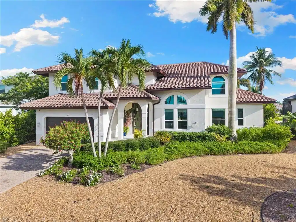 Image 1: Sophisticated waterfront living with sweeping views!