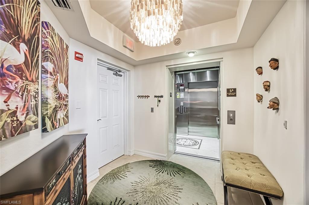 Image 4: Private_foyer_secured_elevator