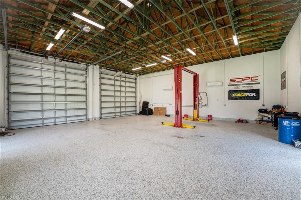 Image 4: View of garage