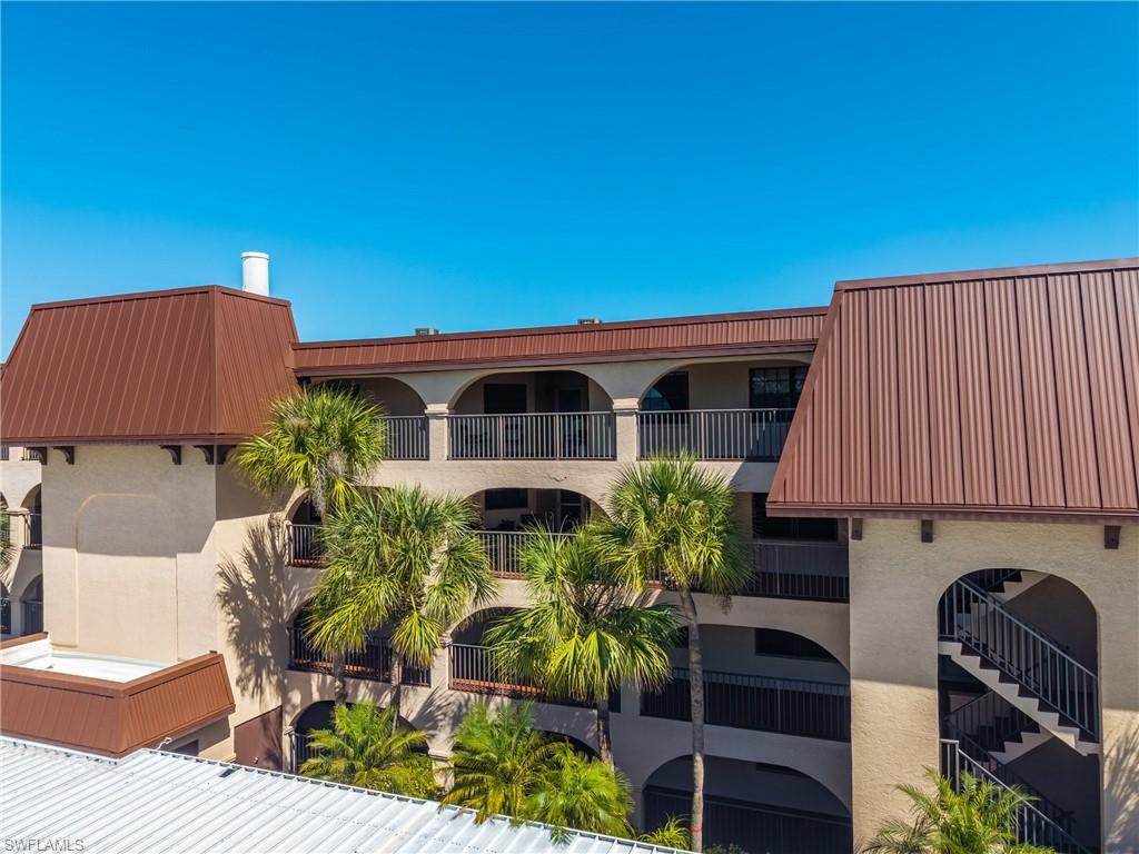 Image 4: View of apartment building / complex