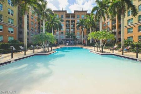 2825 Palm Beach BLVD