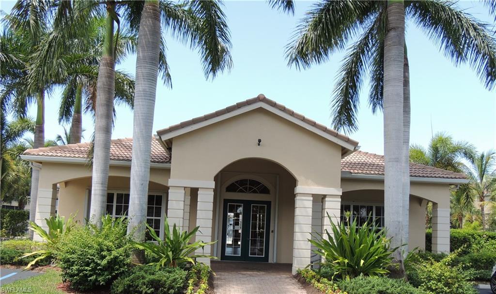 Image 4: CLUBHOUSE