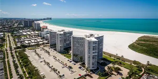 320 Seaview CT