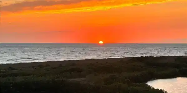 Image 3: Have a glass of wine and enjoy the Gorgeous sunset on the horizon