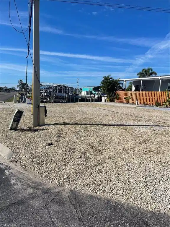 Image 1: View of yard