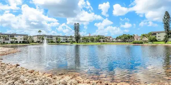1000 Manatee RD