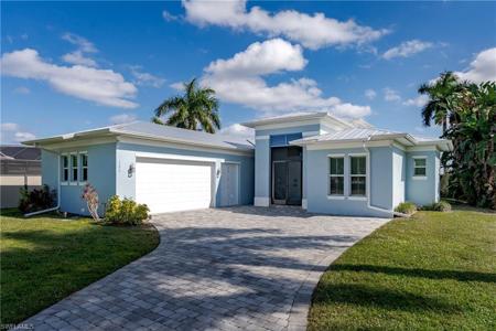 121 Newport DR