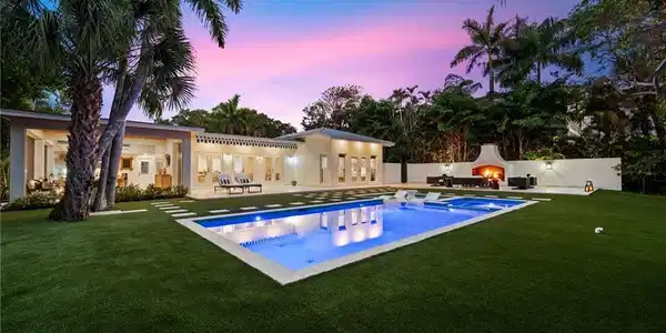 1949 ALAMANDA DR