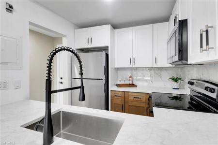 1195 Clam CT