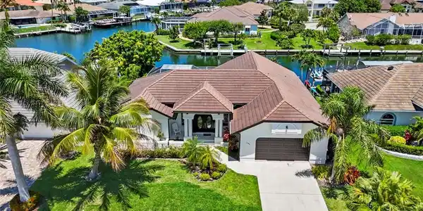 1084 Whiteheart CT