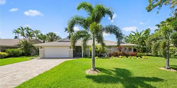28581 Winthrop CIR