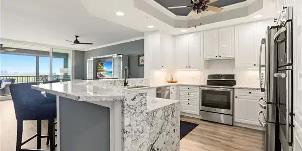 425 Cove Tower DR