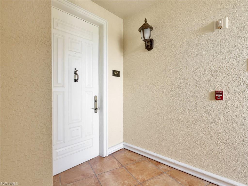 Image 4: Private End Unit