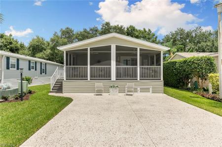 1366 Diamond Lake CIR
