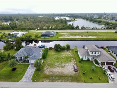 2421 NW 41st AVE