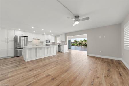 1610 Middle Gulf DR