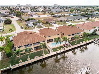 917 SW 47th TER