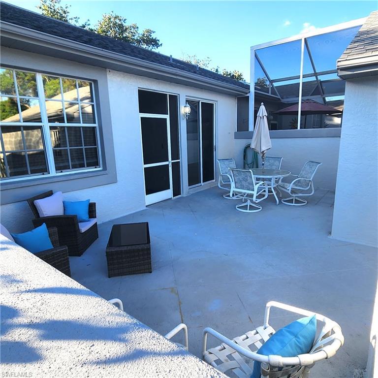 Image 2: This Courtyard Has Concrete Walls
