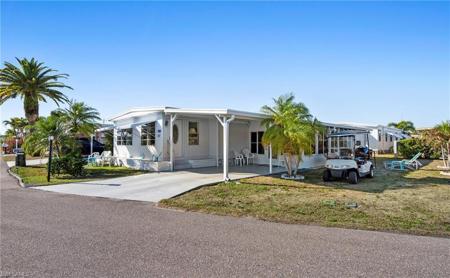 5523 Salem LN