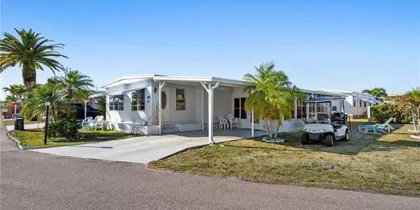 5523 Salem LN