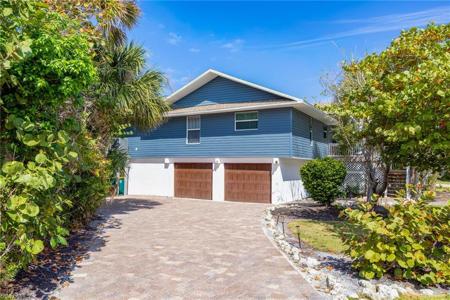 1813 Long Point LN