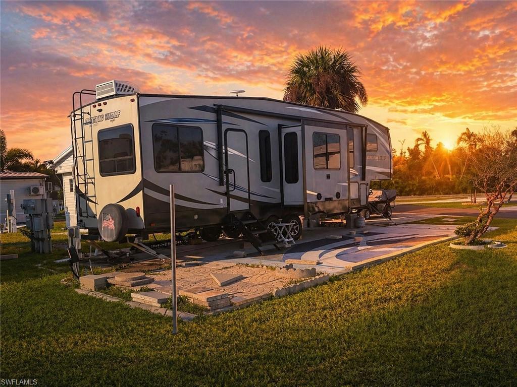 Image 1: 5th Wheel RV