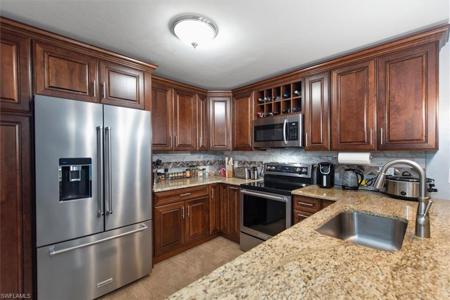 6316 Royal Woods DR