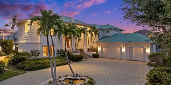 Image 4: View of twilight front of the home