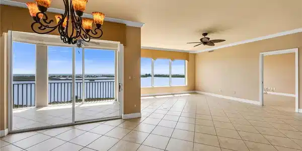 Image 4: Dining to Living Room