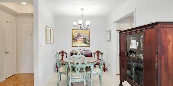 Image 3: Dining Area