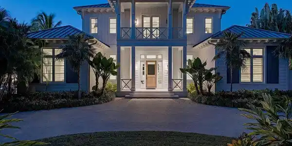 225 4th AVE N