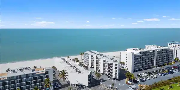 Image 2: Bird's eye view of apartment complex