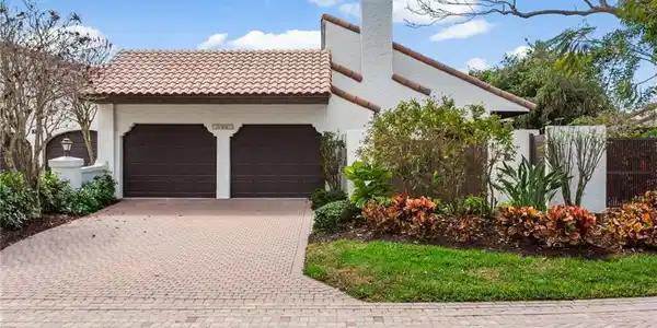 588 Tierra Mar LN