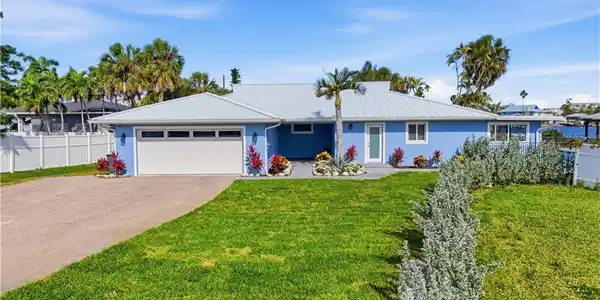 Image 3: front of home