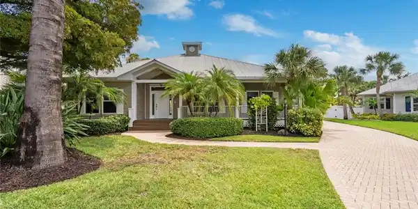 15555 Caloosa Creek CIR