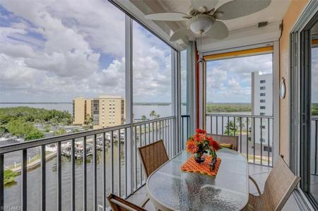 4341 Bay Beach LN