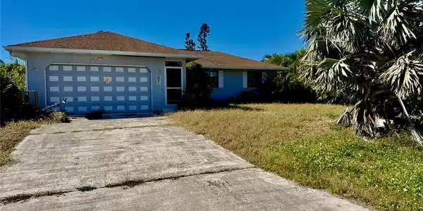 2701 Palm DR