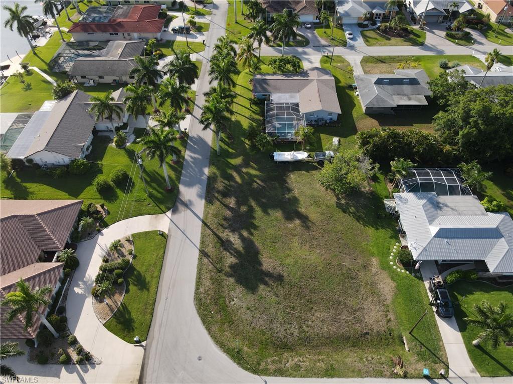Image 4: Aerial view of residential area