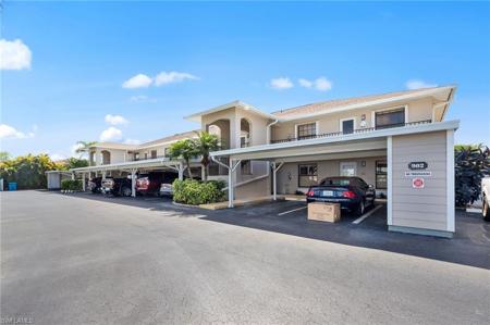 902 SW 48th TER