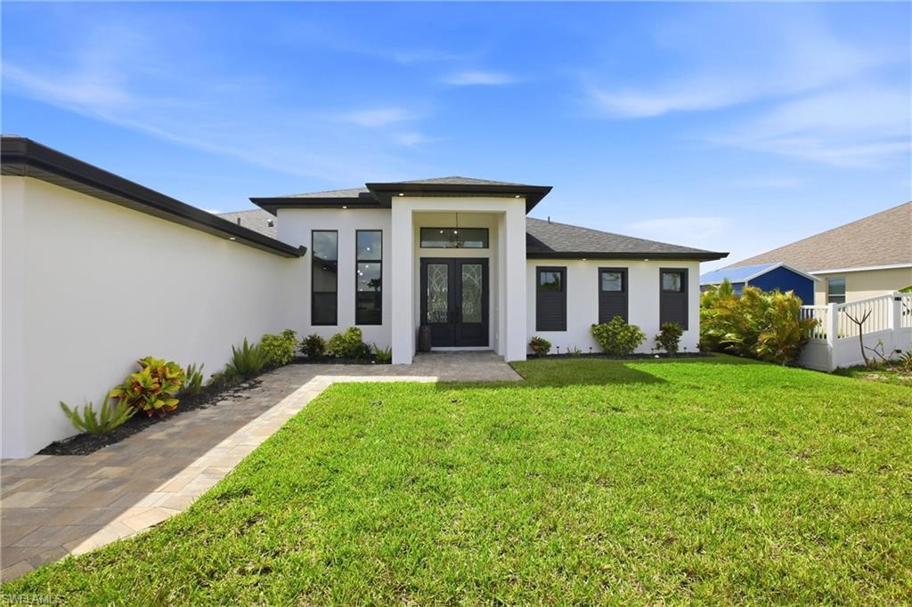 Image 3: Front of House