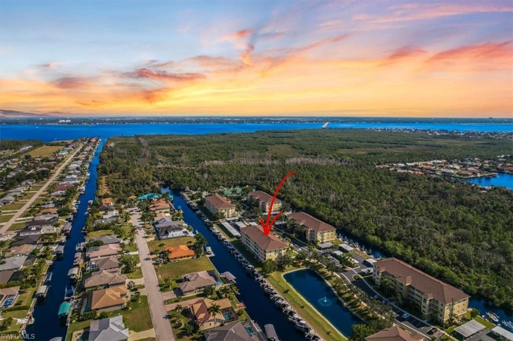 Image 2: Panoramic aerial view of direct access waterway!