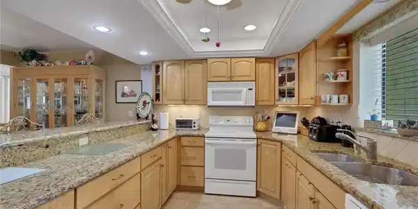 4498 Windjammer LN