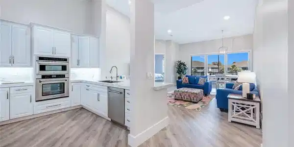 835 Bentwater CIR